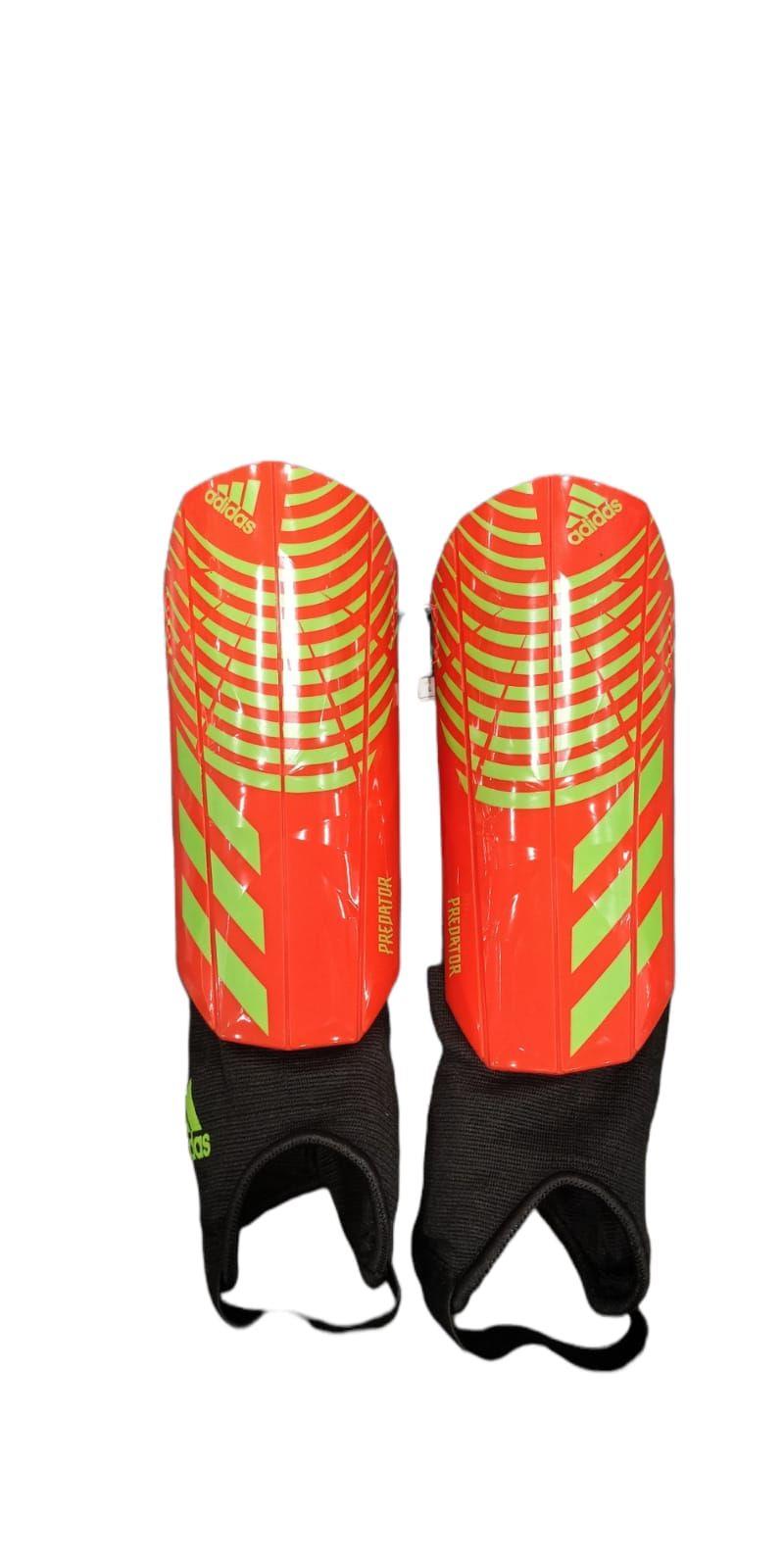adidas HC0624 PRED SG MTC ÇOCUJ FUTBOL TEKMELİK