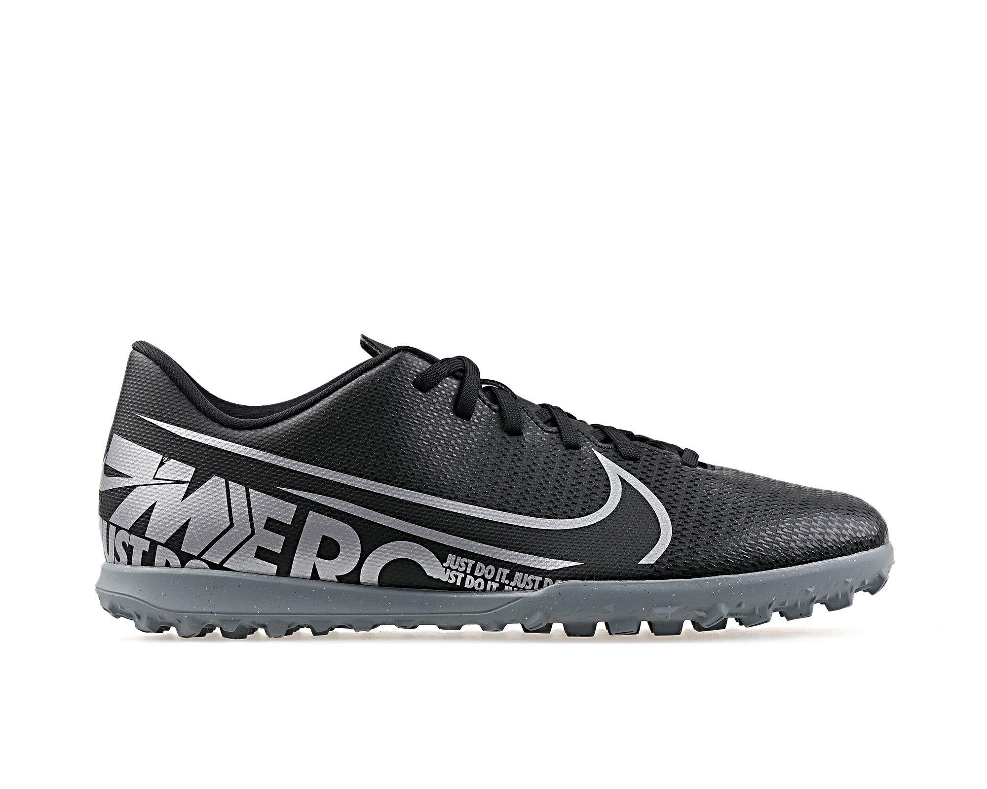 Nike AT7999-001 VAPOR 13 CLUB HALISAHA FUTBOL AYAKKABI