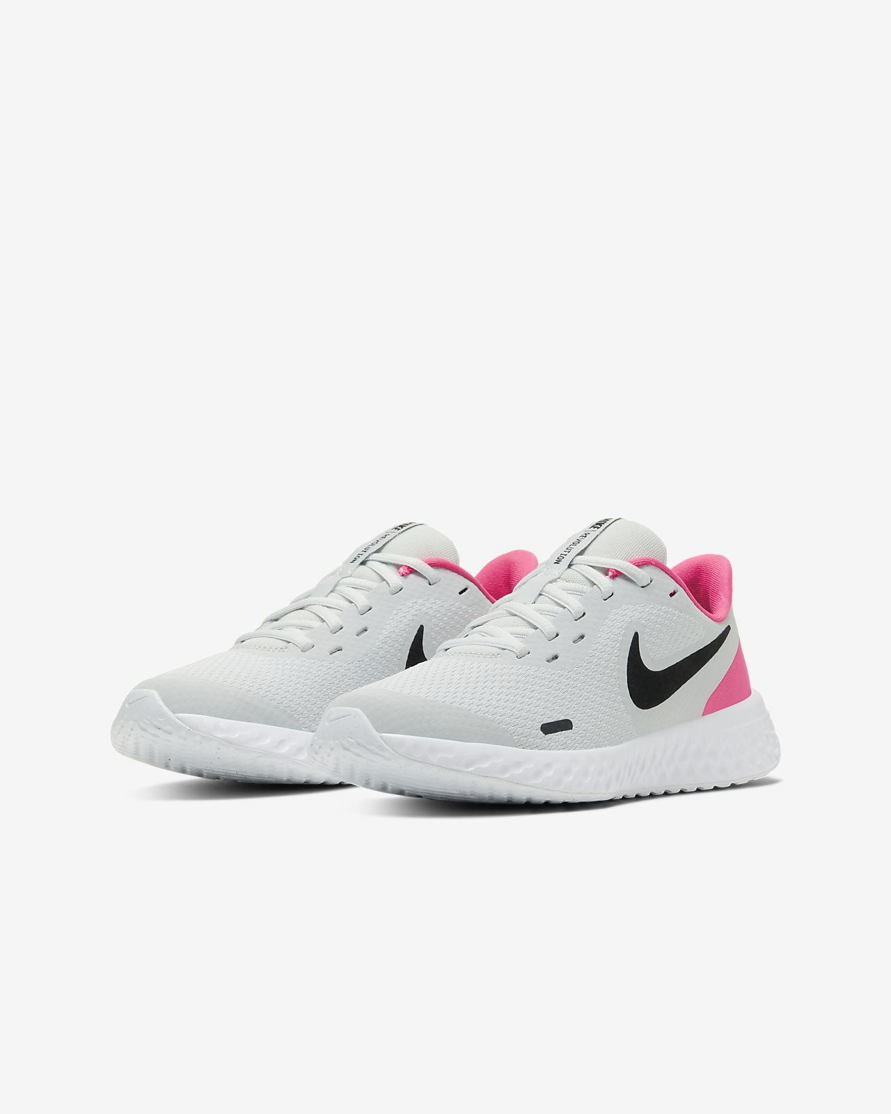 Nike BQ5671-010 REVOLUTION KOŞU VE YÜRÜYÜŞ AYAKKABISI