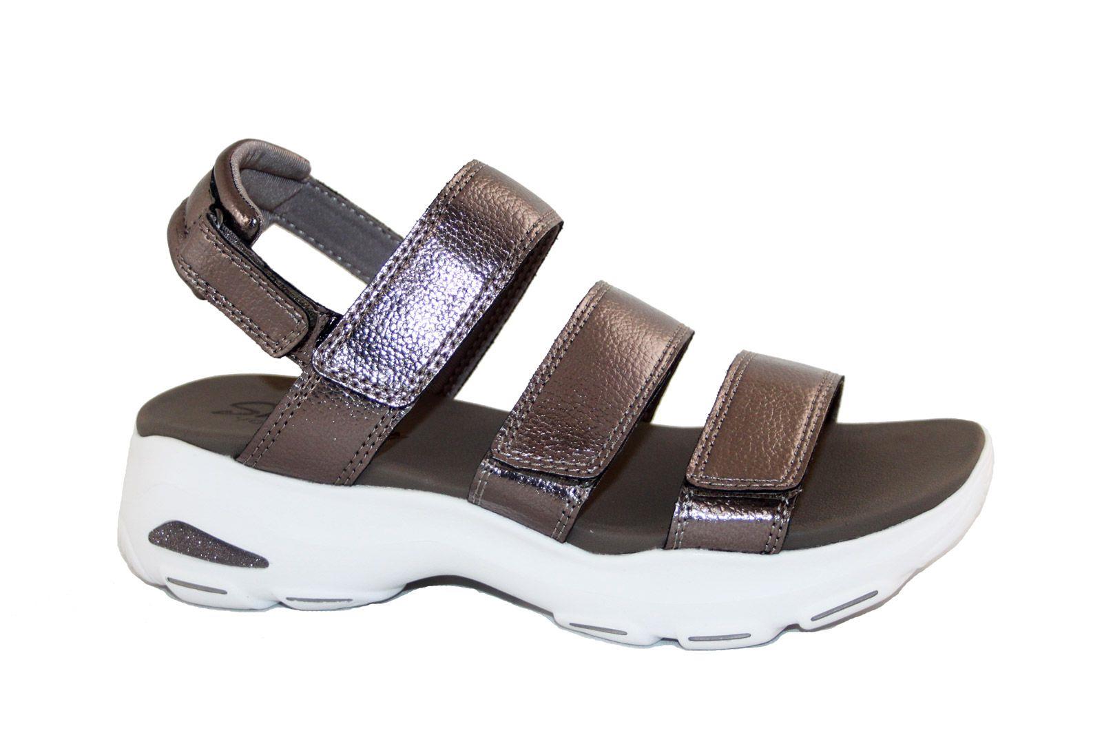 Skechers 32382 PEW D'LITES ULTRA - FAB LIFE BAYAN SPOR TERLİK SANDALET