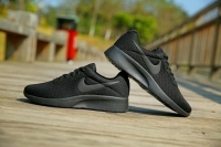 Nike 812654-001 TANJUN KOŞU VE YÜRÜYÜŞ AYAKKABISI