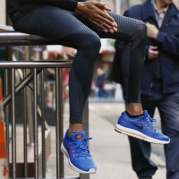 Nike 863762-400 AIR ZOOM VOMERO 12 KOŞU VE YÜRÜYÜŞ AYAKKABISI