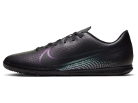 Nike AT7997-010 VAPOR 13 CLUB FUTSAL INDOOR FUTBOL AYAKKABI