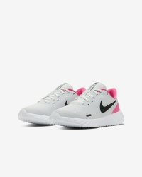 Nike BQ5671-010 REVOLUTION KOŞU VE YÜRÜYÜŞ AYAKKABISI